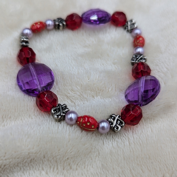 Red Hat Society Pin Brooch and Bracelet Accessories - Picture 3 of 4